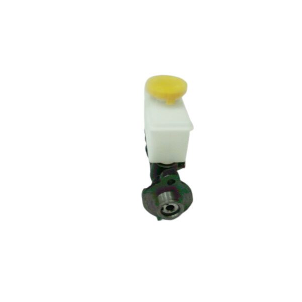 Mazda 323 brake master cylinder 1981 – 1985 - Image 2