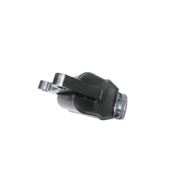 Toyota Hilux 2.7 3RZ-FE ignition coil 1998 - 2005 - Image 2