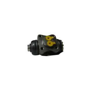 Toyota Land Cruiser FJ45 1975 to 1981 rear wheel cylinder